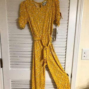 Girl’s size 8 yellow romper (pants). Rare Editions